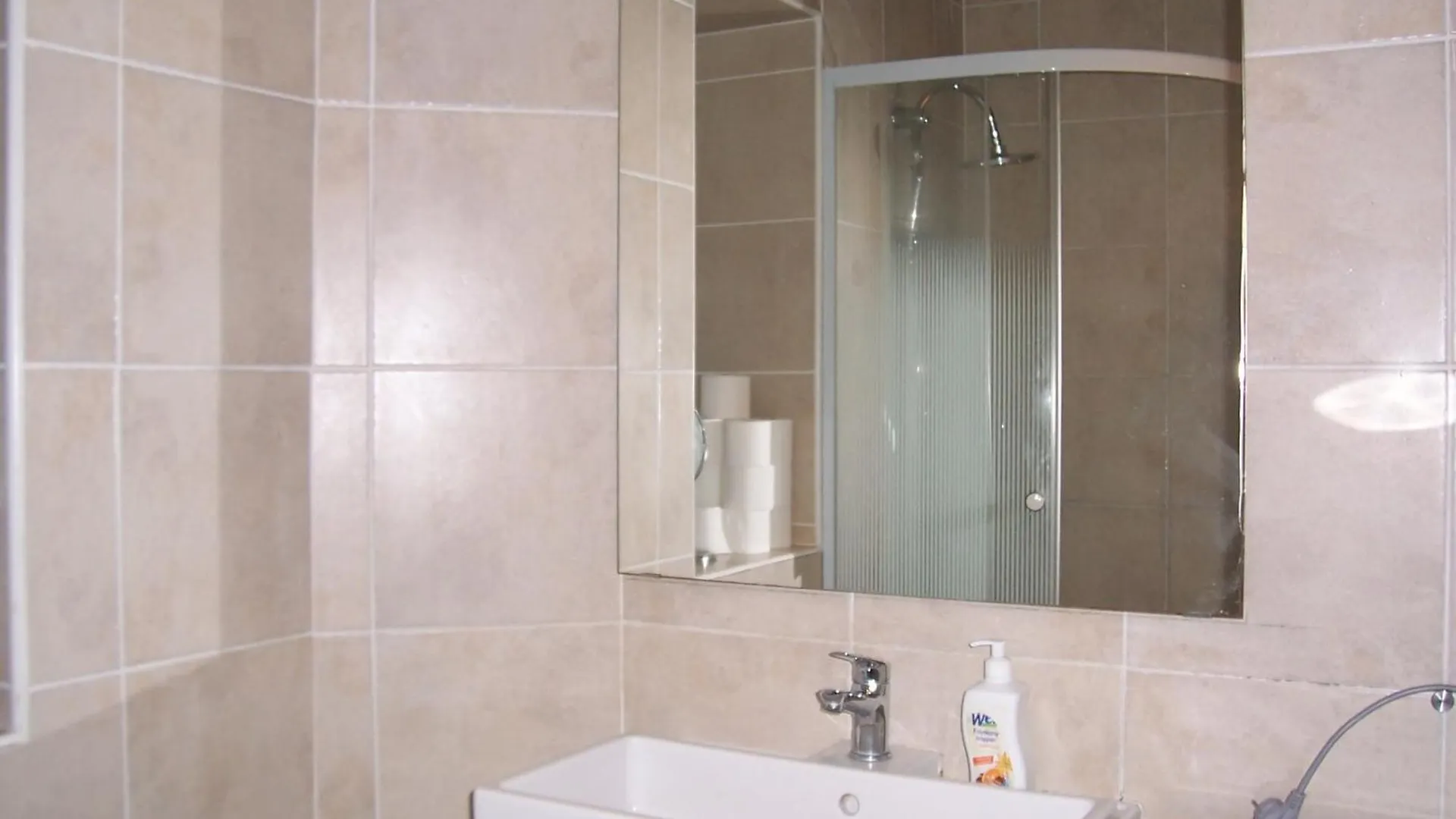 Spark Apartment Budapest 0*,